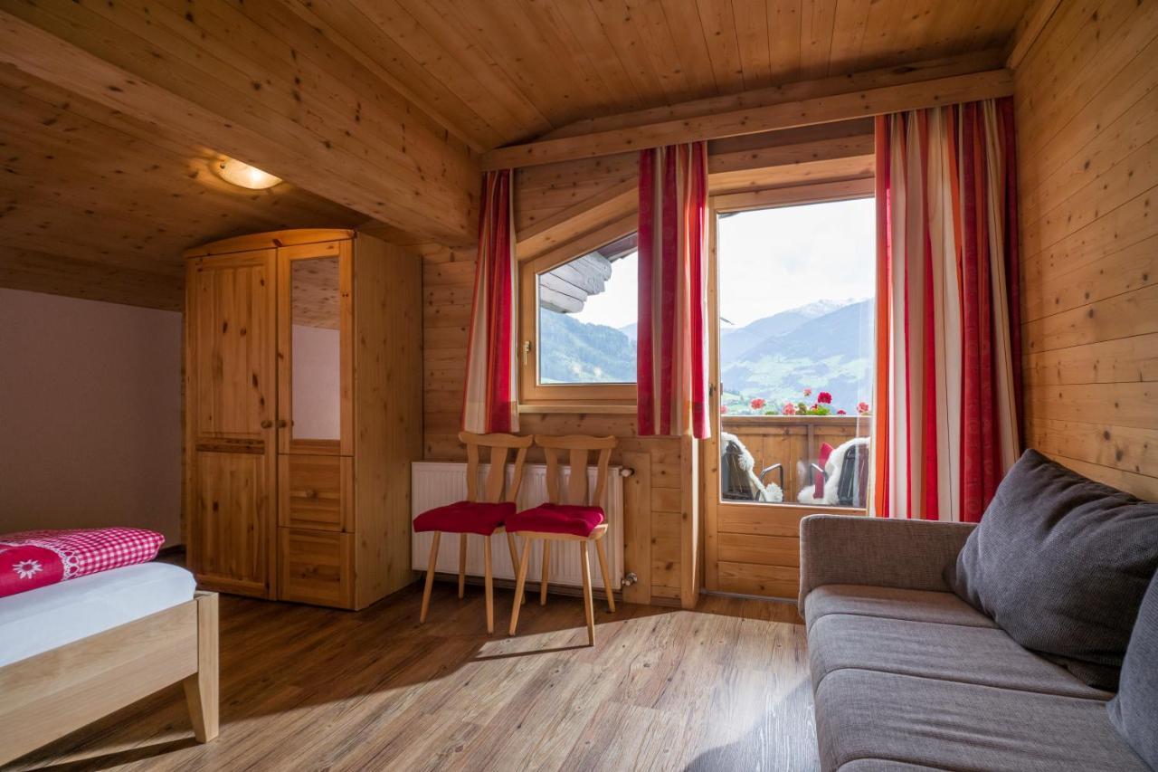 Hauser'S Ferienwohnungen Zell am Ziller Buitenkant foto